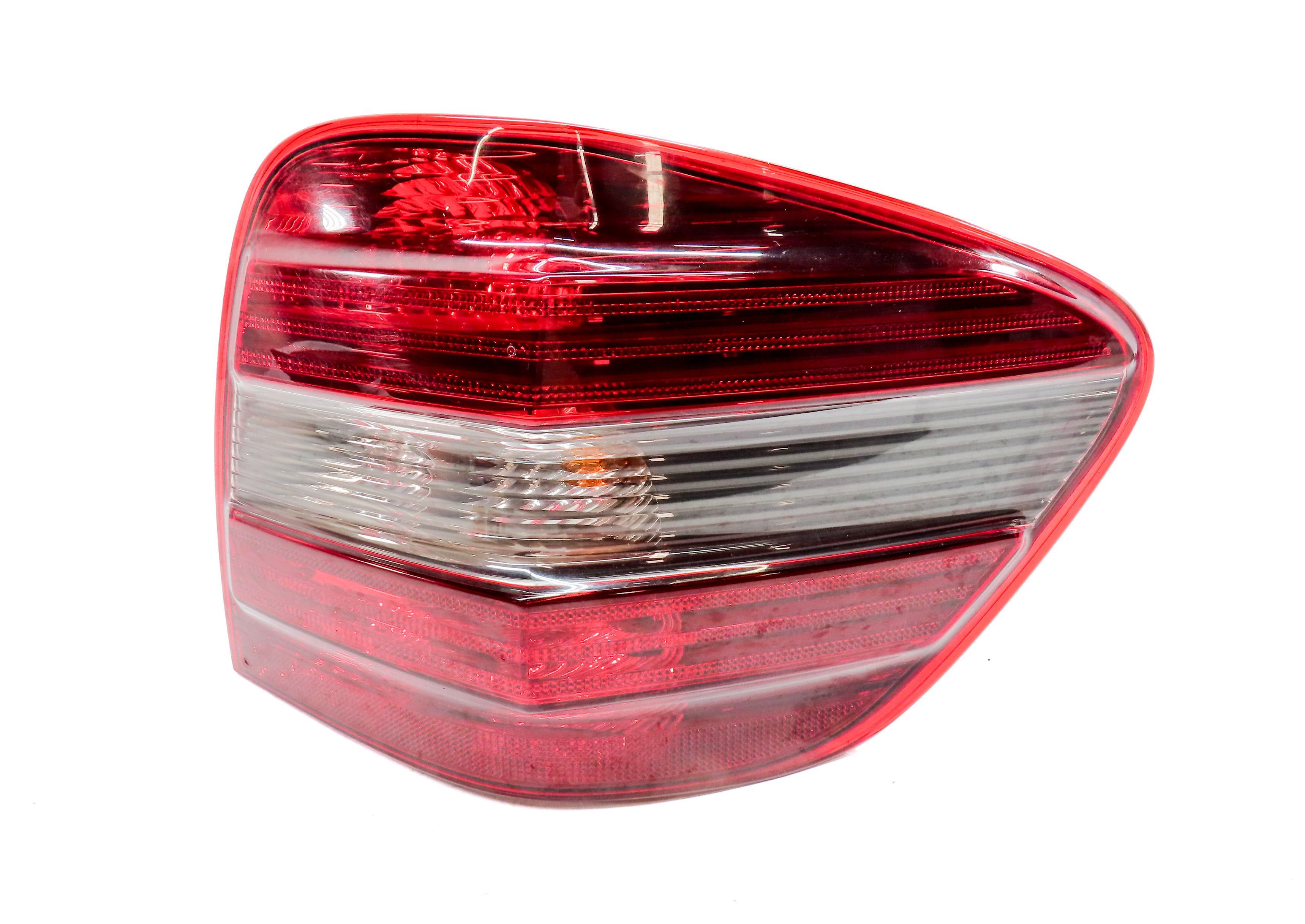 06-08 MERCEDES ML320 ML350 ML500 ML550 (W164) RIGHT TAILLIGHT BRAKE LIGHT LAMP — exact item pictured